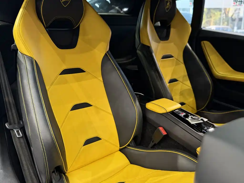 LAMBORGHINI HURACÁN