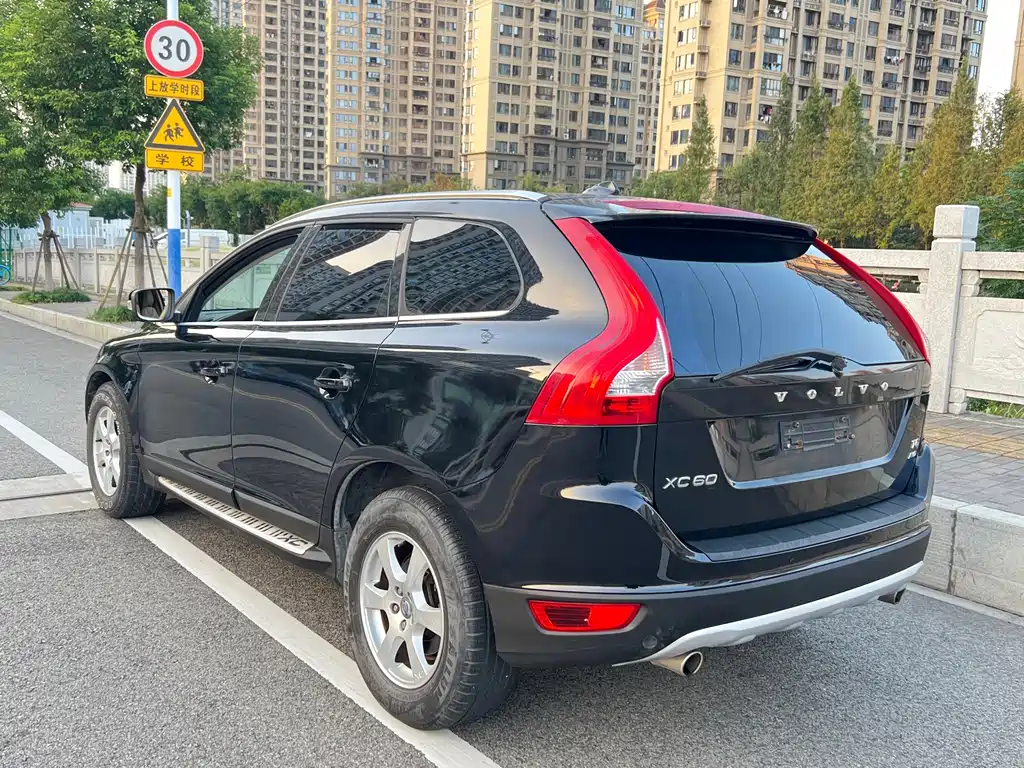 Volvo XC60 (Import) — миниатюра 12