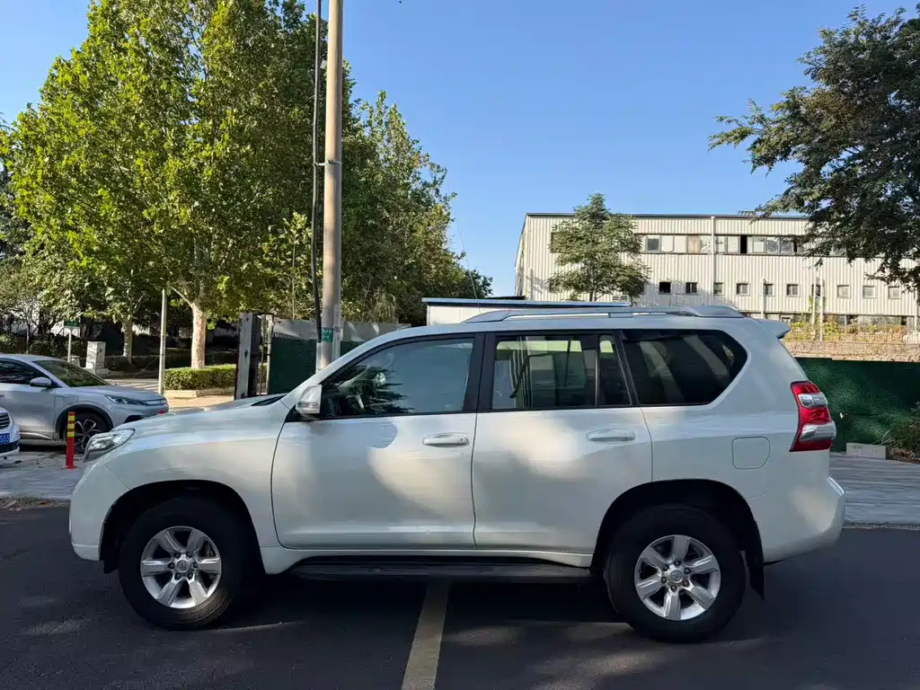 Toyota Prado — миниатюра 6
