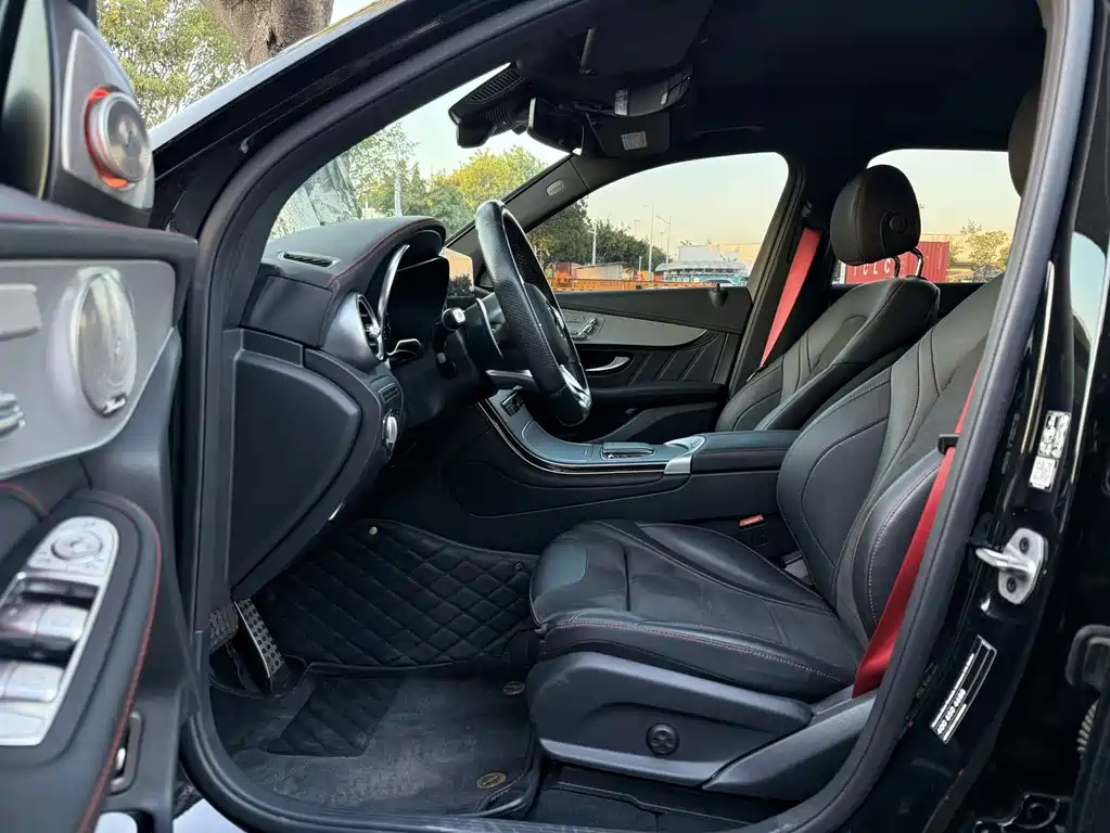 MERCEDES-BENZ GLC AMG