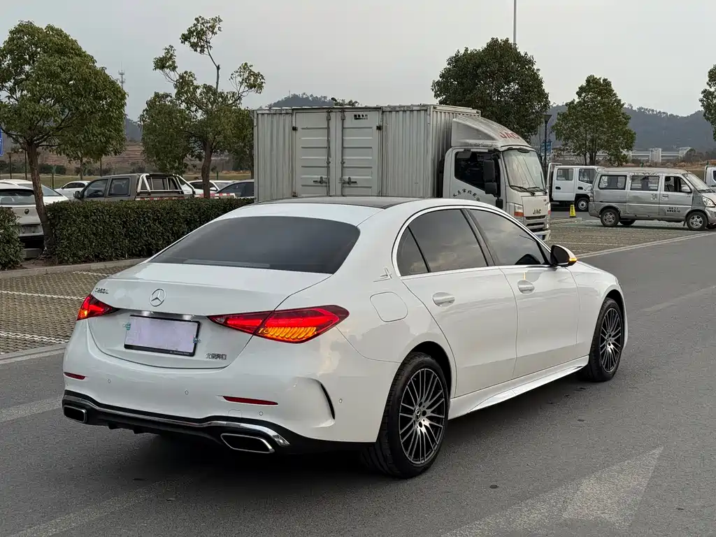 MERCEDES-BENZ C CLASS
