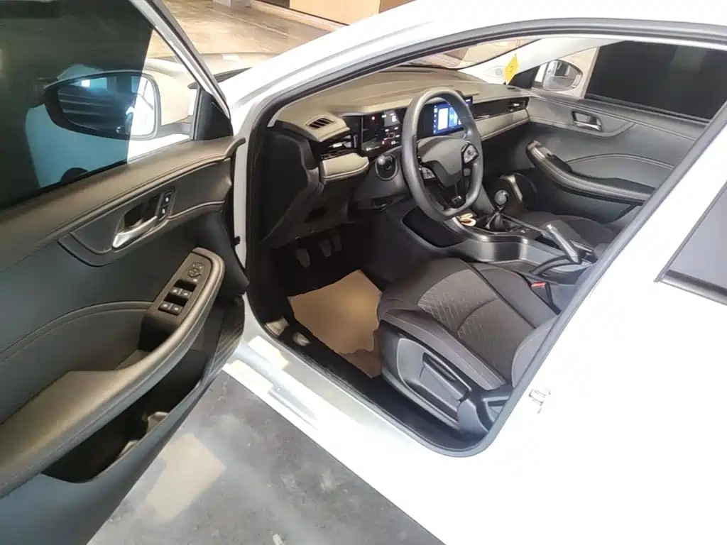 Roewe i5 — миниатюра 16
