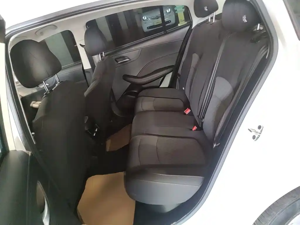 Roewe i5 — миниатюра 17