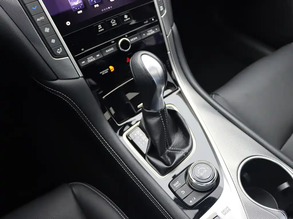 Infiniti Q50L — миниатюра 19