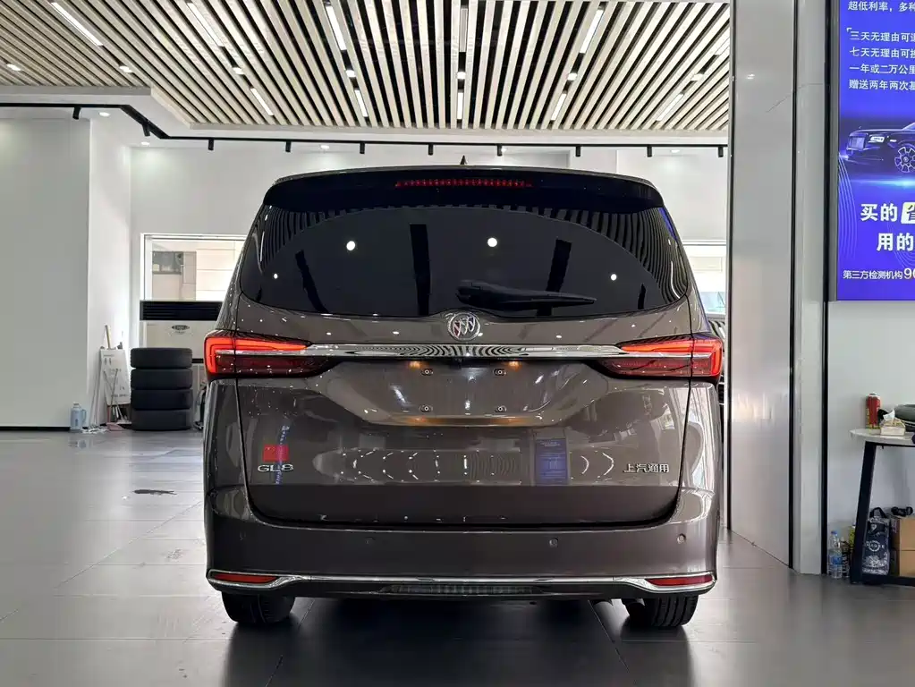 Buick GL8 — миниатюра 5