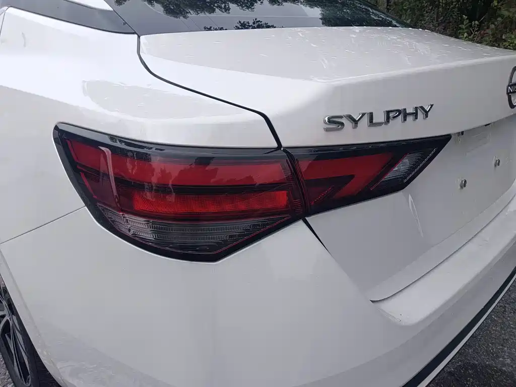 Nissan Sylphy — миниатюра 8