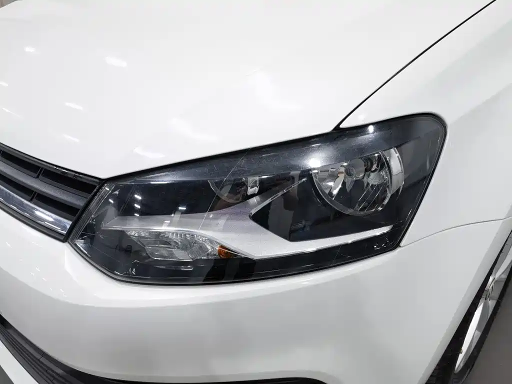 Volkswagen Polo — миниатюра 7