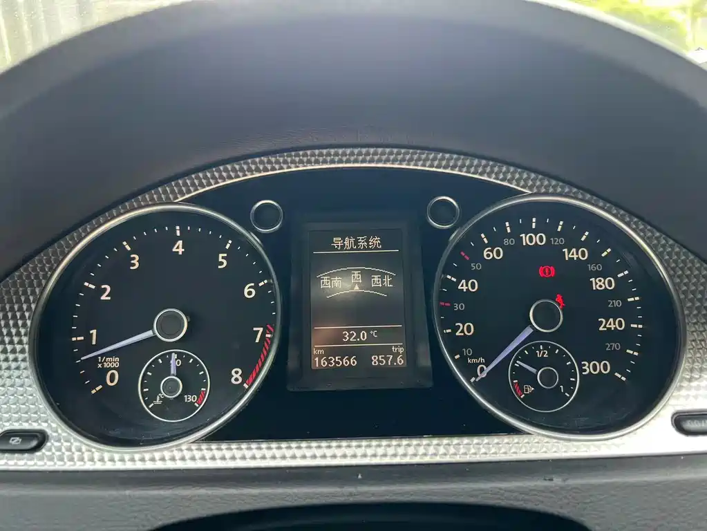 Volkswagen Passat 2008 R36