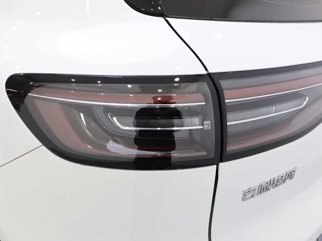 GEELY GALAXY GALAXY E5