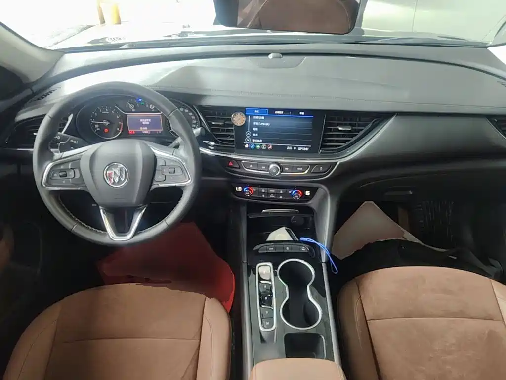 Buick Regal — миниатюра 10