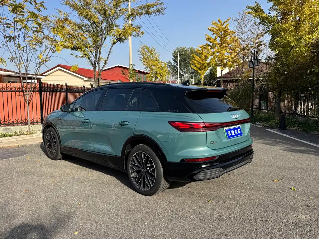 Audi Q5 e-tron — миниатюра 15
