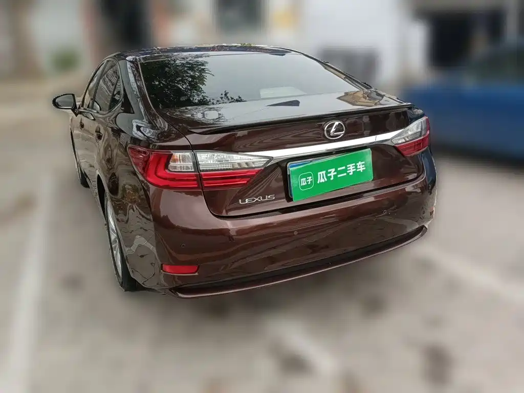 Lexus ES — миниатюра 4