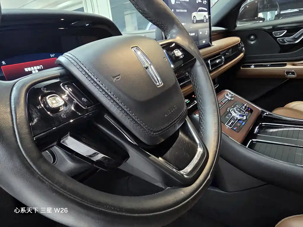 Lincoln Aviator — миниатюра 6