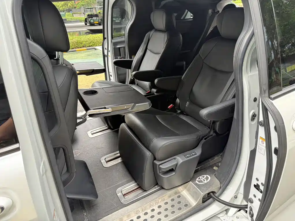 Toyota Sienna 2021 2.5L Luxury