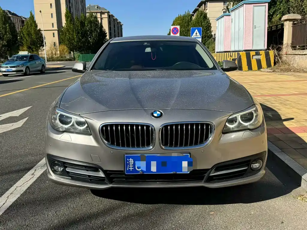 BMW 5 Series — миниатюра 2