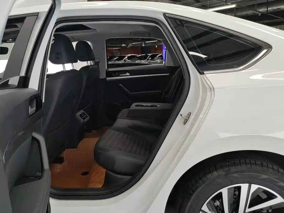 Volkswagen Lavida — миниатюра 11