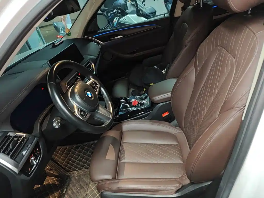 BMW X3 — миниатюра 11