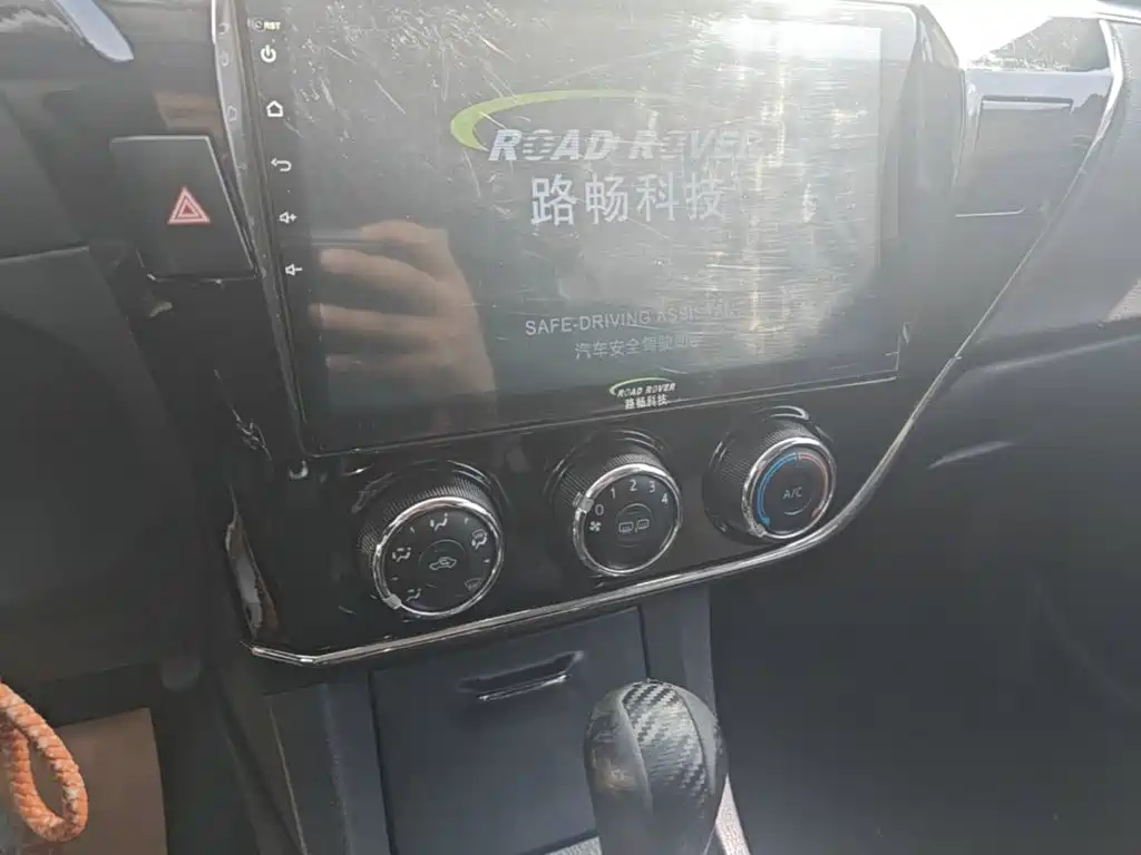 Toyota Corolla — миниатюра 13