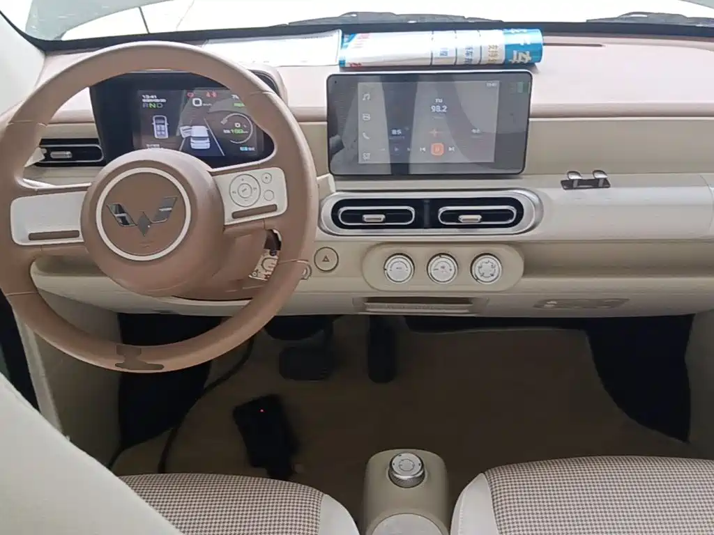 Wuling MINIEV — миниатюра 10