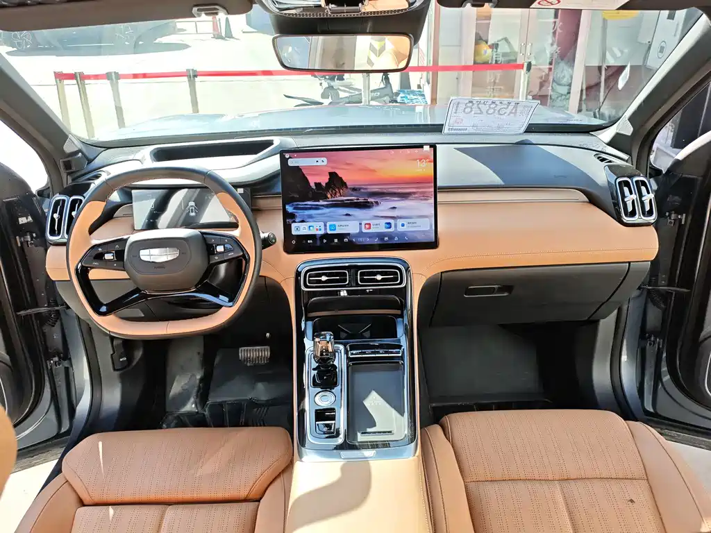 Geely Boyue L — миниатюра 9