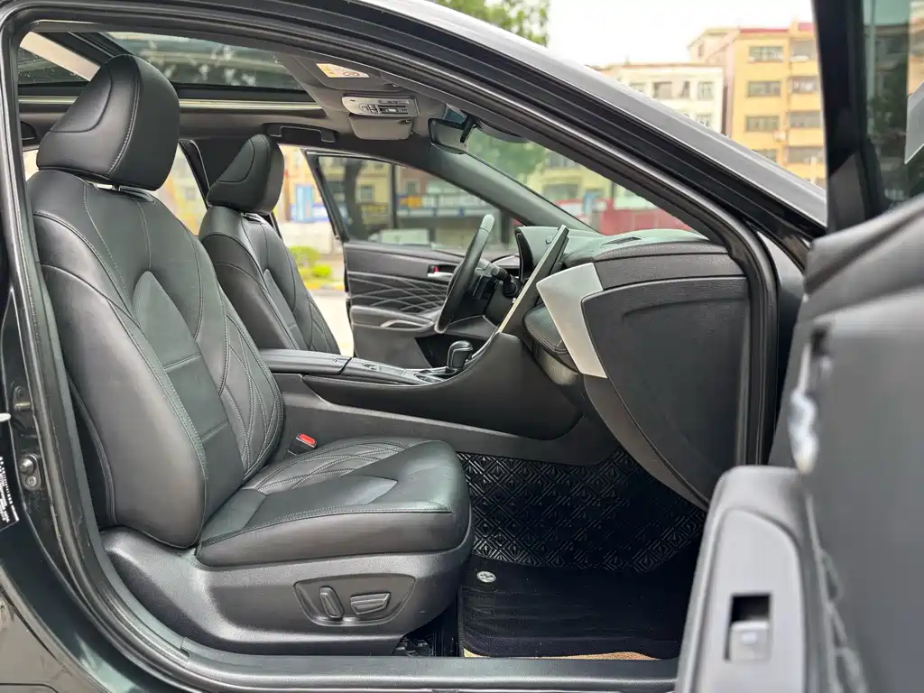 Toyota Avalon 2023 2.5L Touring Luxury