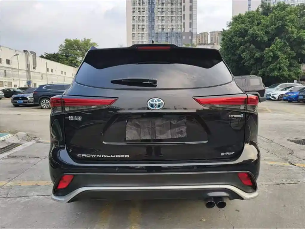 Toyota Crown Kluger — миниатюра 8