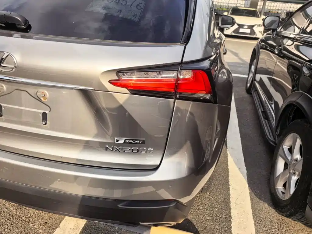 Lexus NX — миниатюра 8