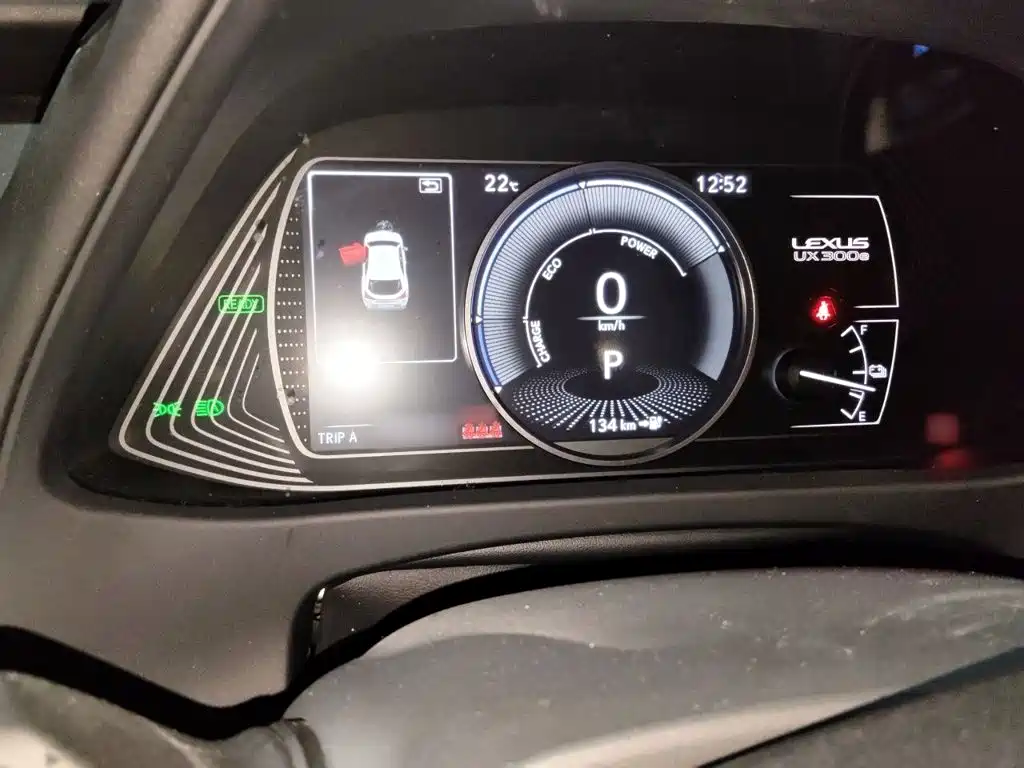 Lexus UX New Energy — миниатюра 4