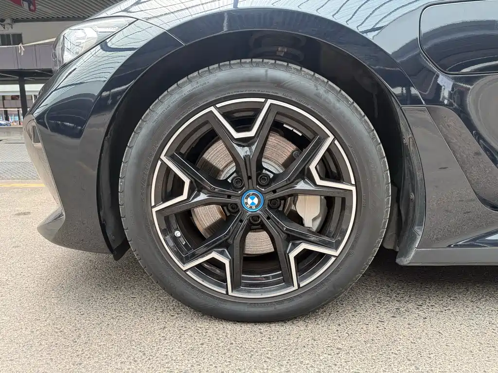 BMW i3 — миниатюра 4