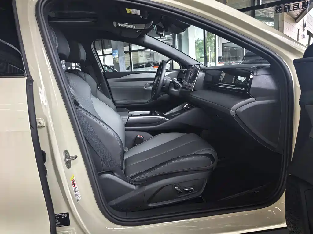 BYD Qin L — миниатюра 19
