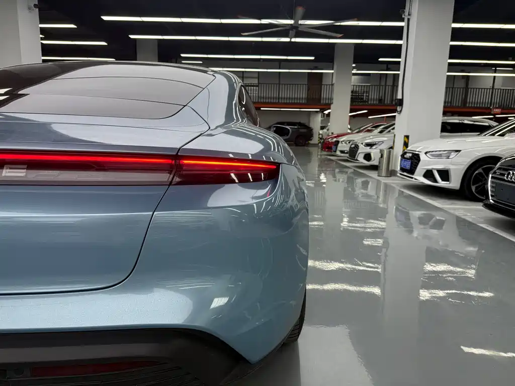 Porsche Taycan — миниатюра 27