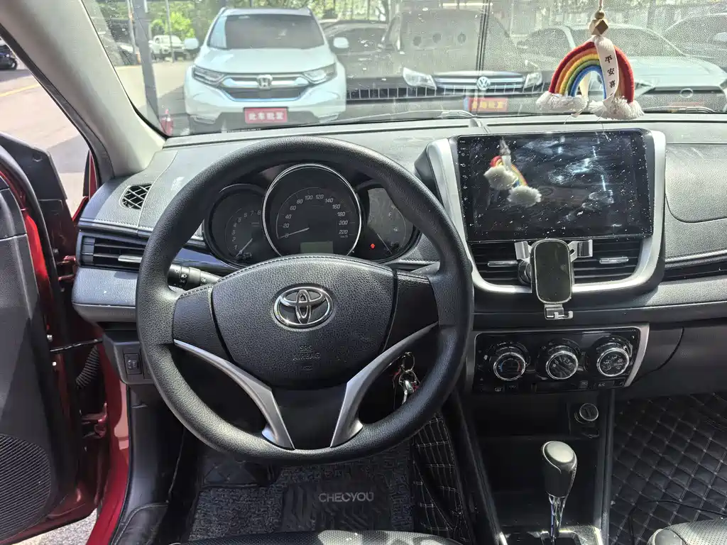 Toyota Yaris L — миниатюра 12