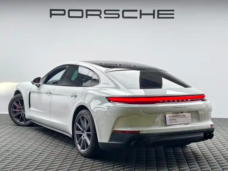 Porsche Panamera — миниатюра 6