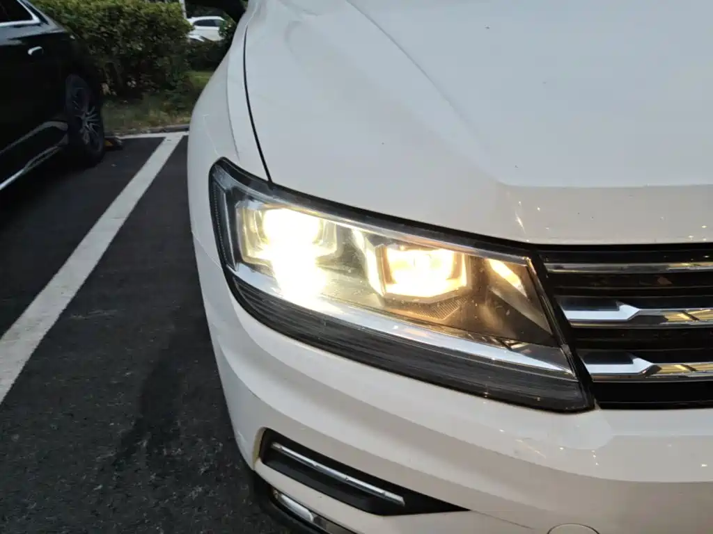 Volkswagen Tiguan L — миниатюра 11