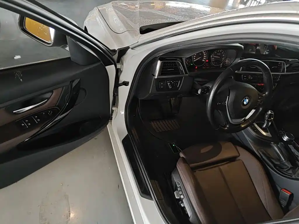 BMW 3 Series — миниатюра 16