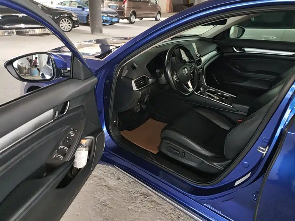 Honda Accord — миниатюра 16