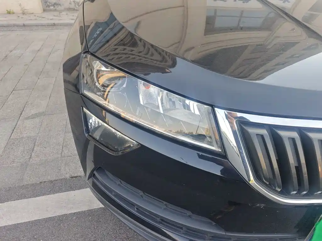 Skoda Karoq — миниатюра 7