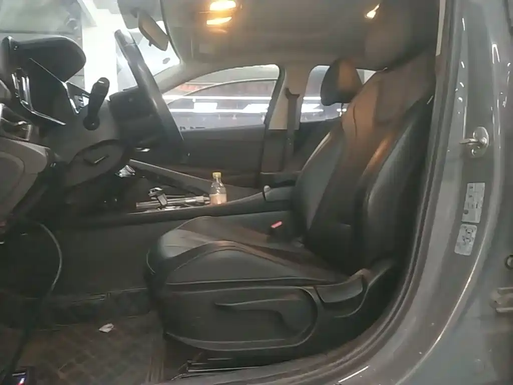 Hyundai Elantra — миниатюра 15