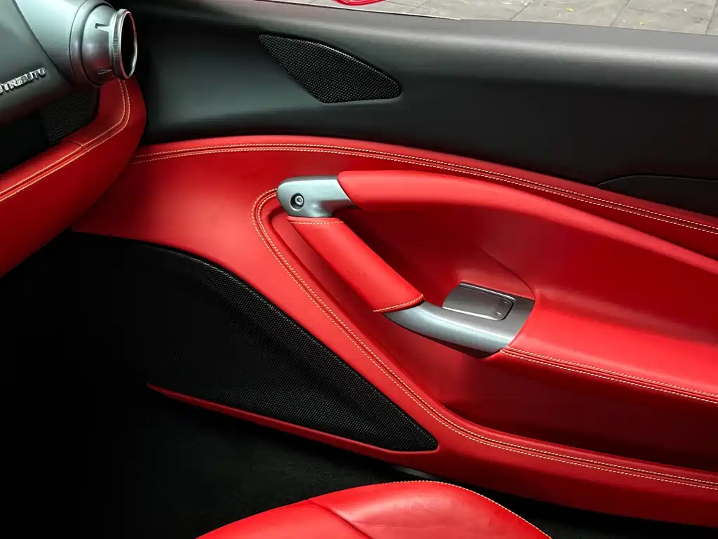Ferrari F8 2019 Tributo 3.9T V8