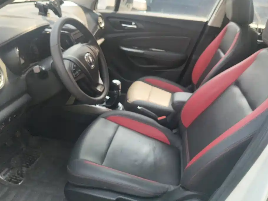 Changan CS15 — миниатюра 9