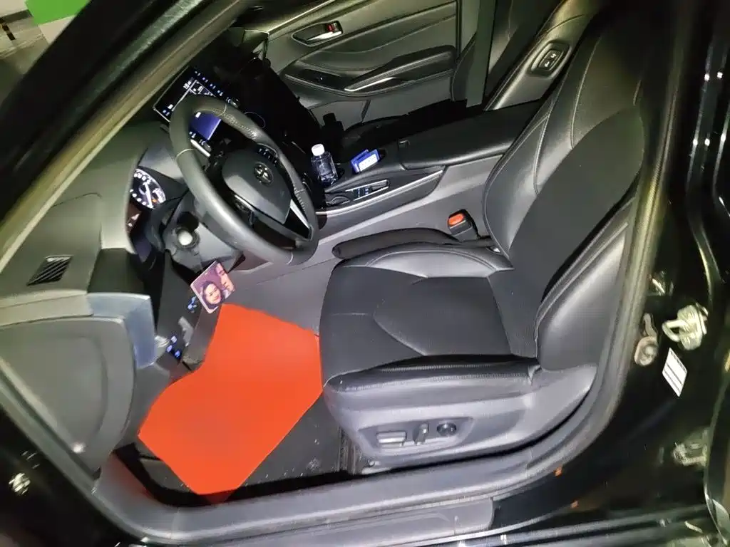 Toyota Avalon — миниатюра 8