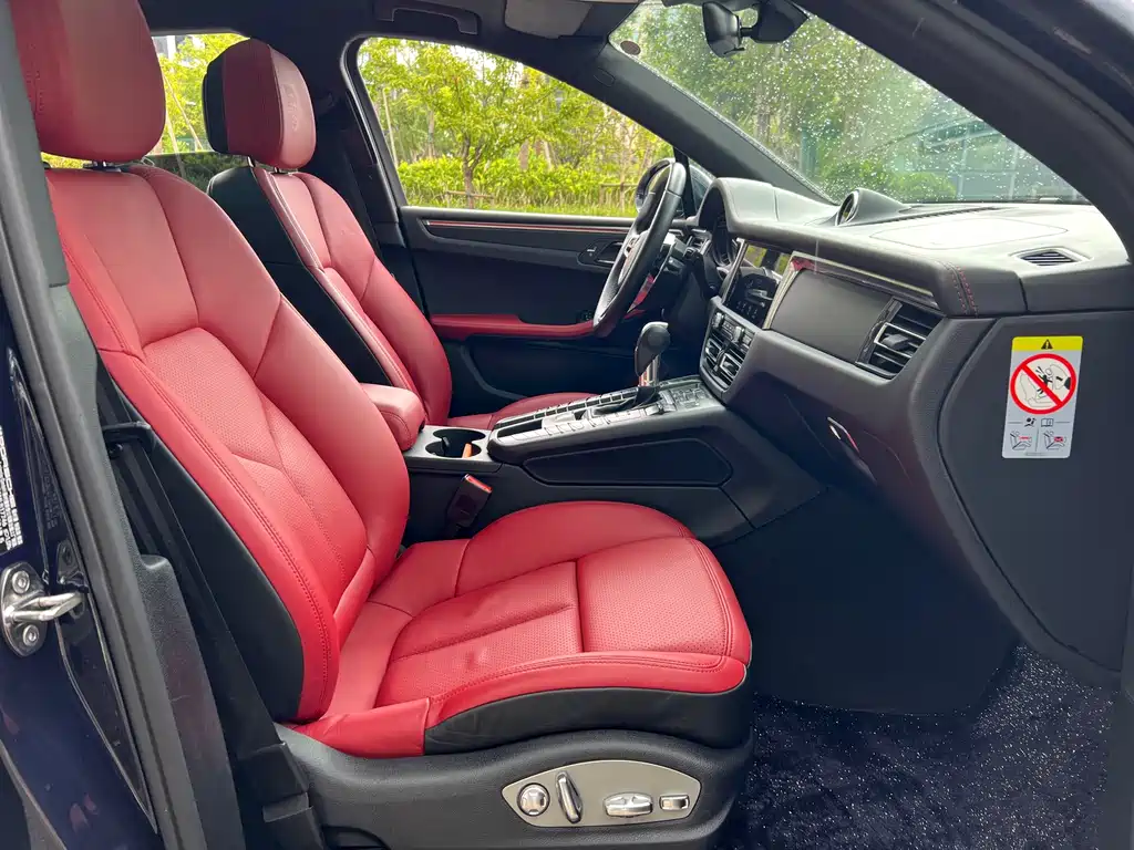 Porsche Macan — миниатюра 12