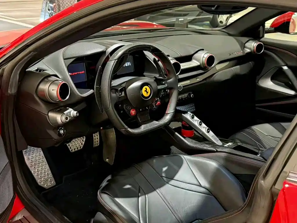 Ferrari 812 — миниатюра 6