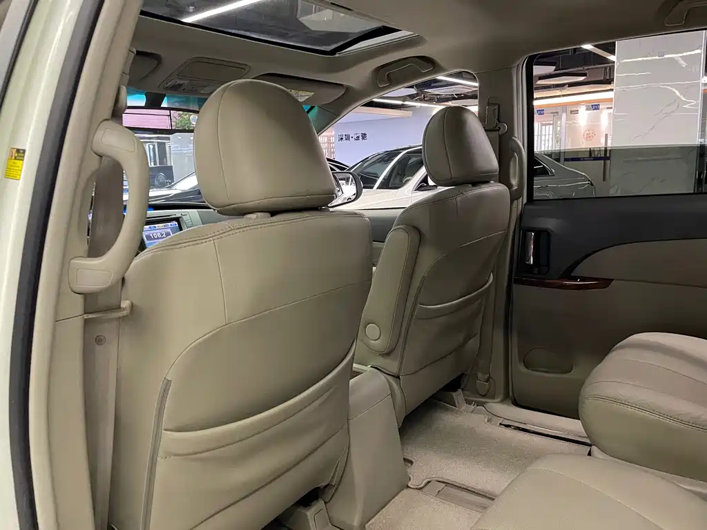 BYD M6 — миниатюра 37