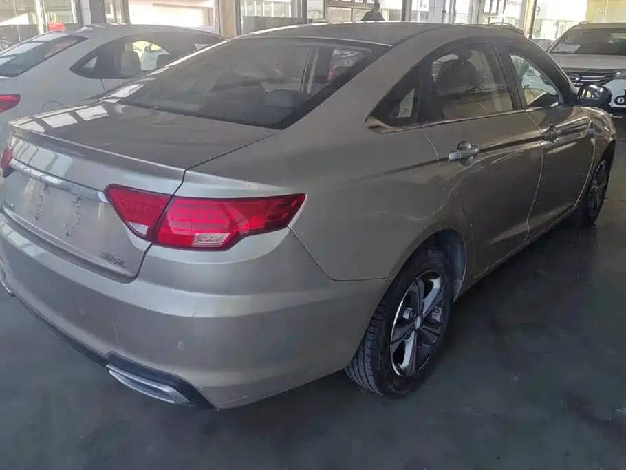 Geely Emgrand GL — миниатюра 3