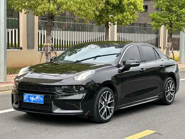 2021 Lynk & Co 03