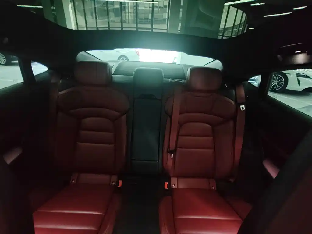 Porsche Taycan — миниатюра 9