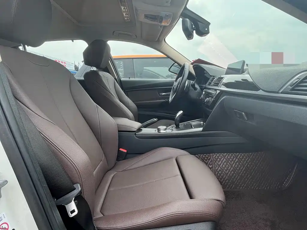 BMW 3 Series — миниатюра 4