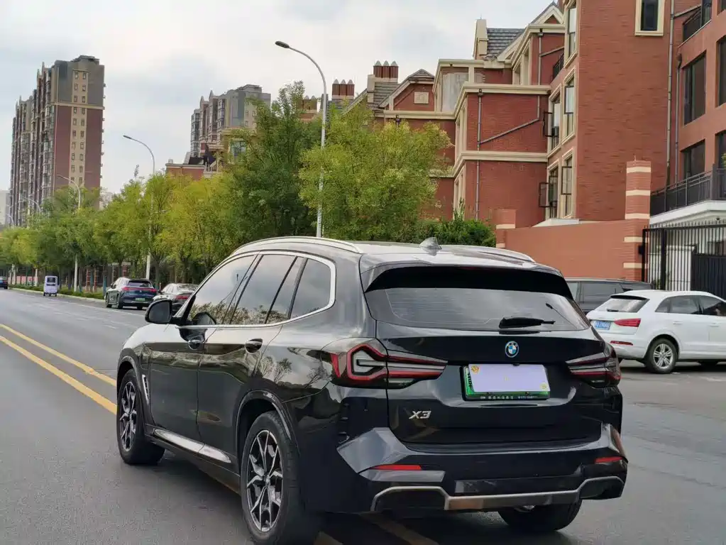 BMW iX3 — миниатюра 7