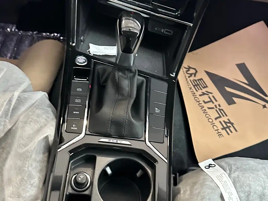 VOLKSWAGEN PASSAT NEW ENERGY